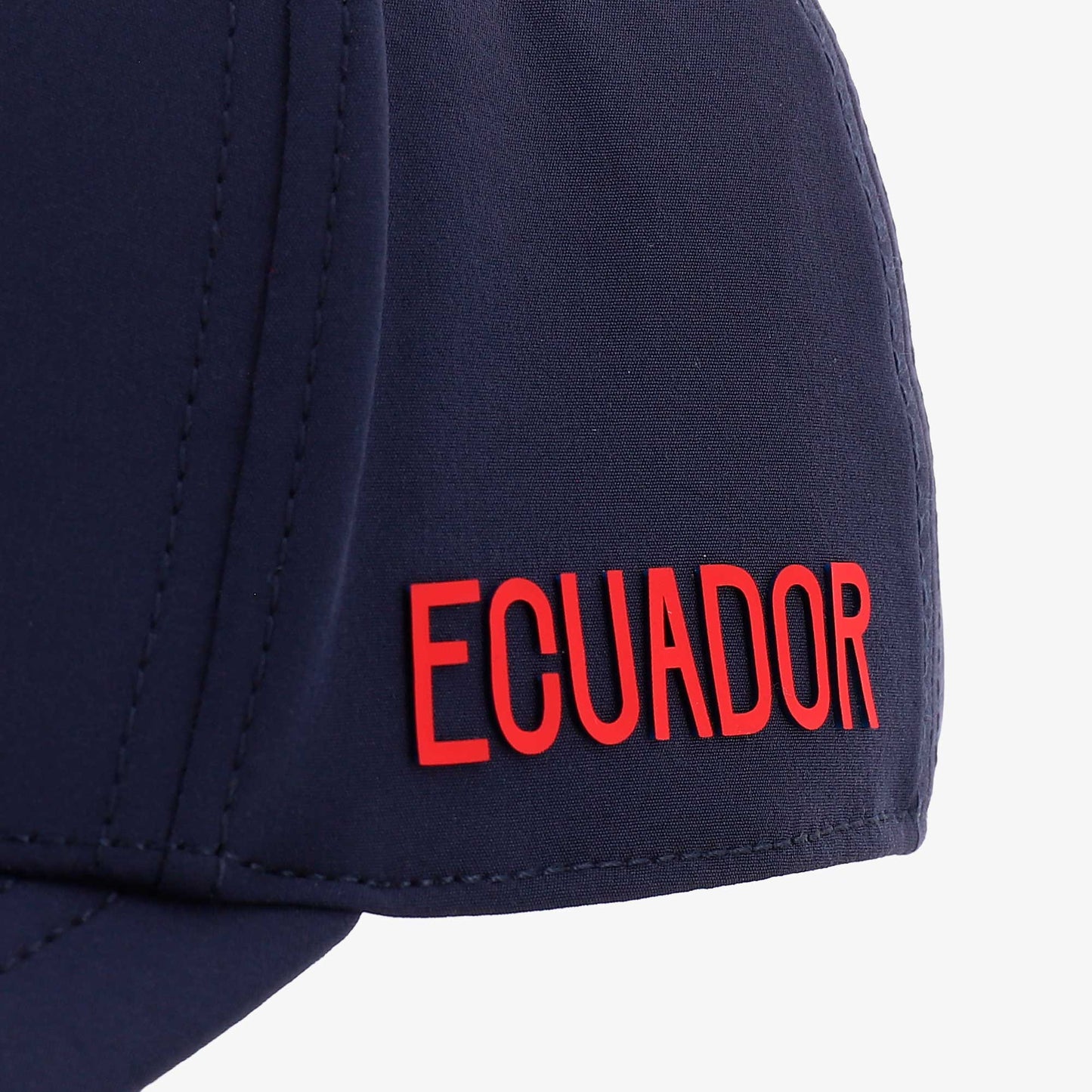 Gorra Oficial de la Selección de Ecuador 2026 – Snapback Azul Marino y Rojo