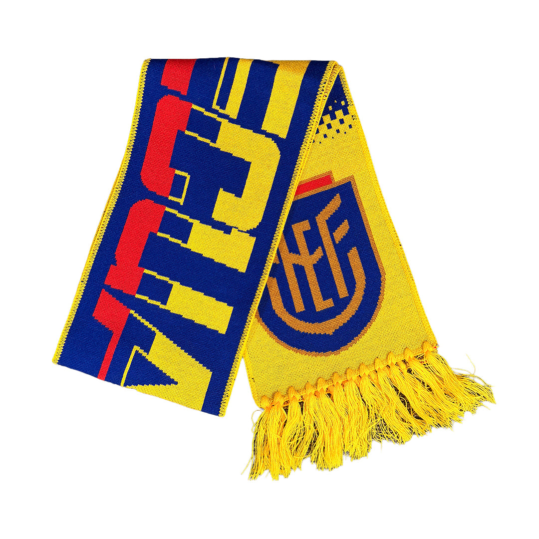 Handcrafted Ecuadorian Fan Scarf: A Piece of Our Heritage